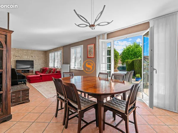 Maison 7 pièces 146 m²