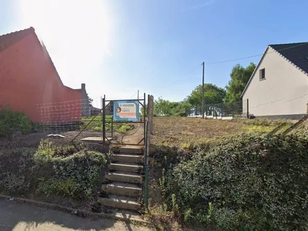 Terrain 808 m²