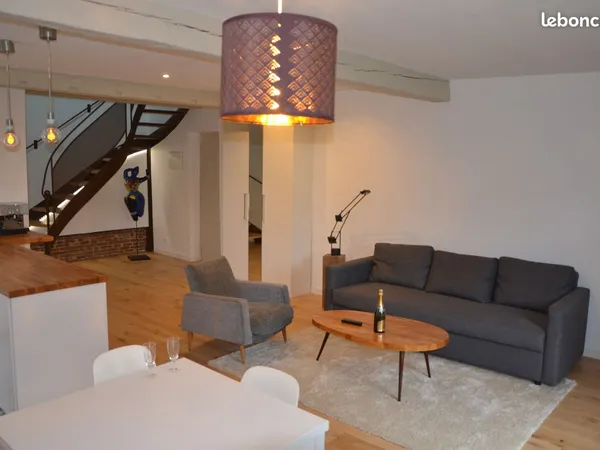 Loft avec Mezzanine à 10 kms Toulouse Est