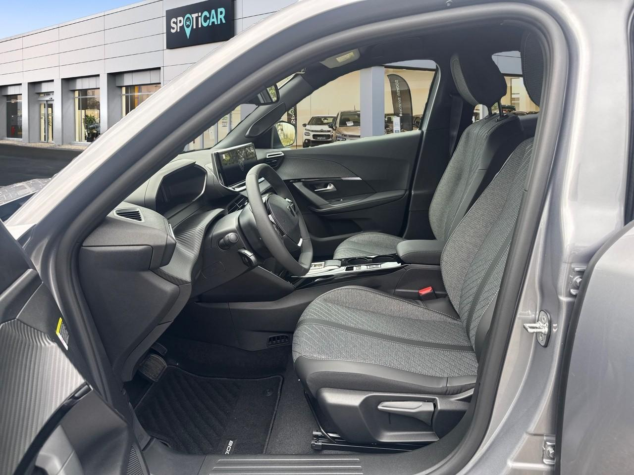 Peugeot 2008 e-2008 156ch 54 kwh allure — photo 9