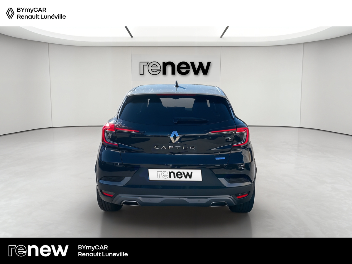Renault Captur E-Tech 145 - 21 — photo 4