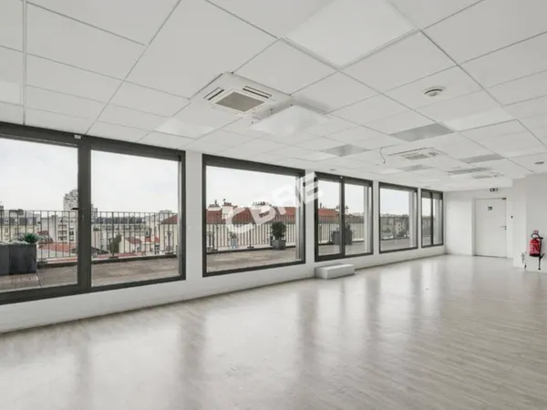 Bureaux 372 m²