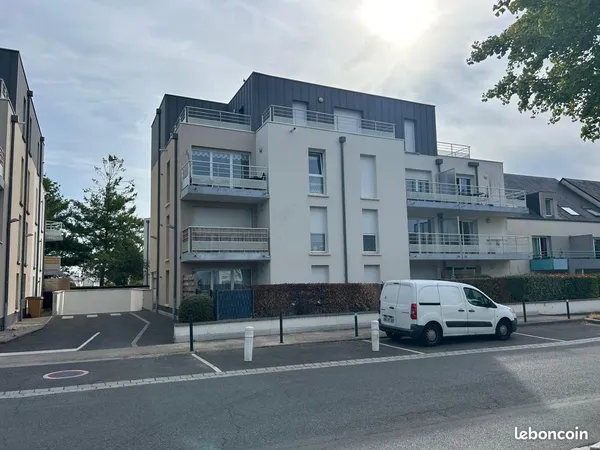 T2 - Plein centre-ville : commerces et services à pied