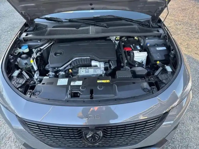 Peugeot 308 sw hybrid 145 e-dcs6 allure — photo 7