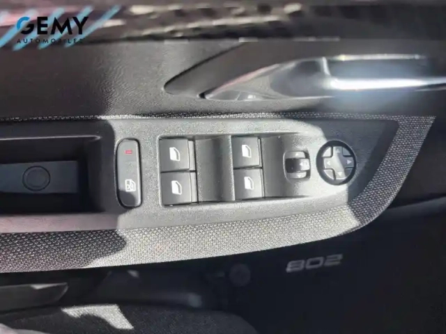 Peugeot 208 puretech 100 s&amp;s eat8 — photo 12