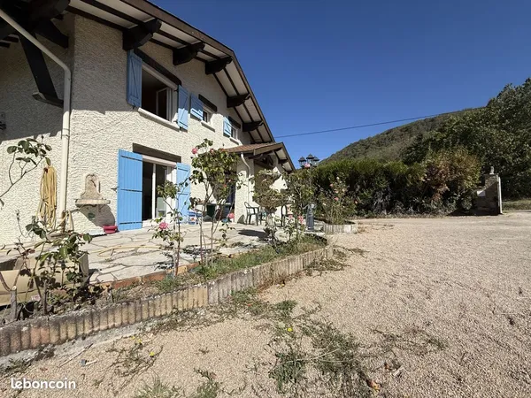 Maison 5 pièces 150 m²