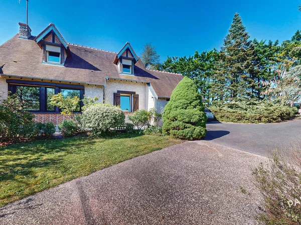 Maison 8 pièces 215 m²