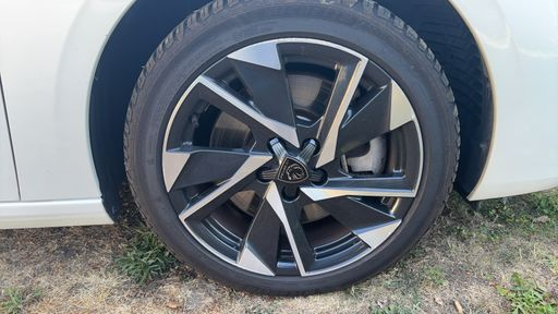 Peugeot 308 SW 1.6 THP PureTech 180 Hybrid e-EAT8 - Allure Pack – 2022 – 70195 km – Hybride rechargeable – Boîte Automatique — photo 19