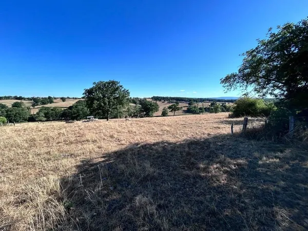 Terrain 1713 m²