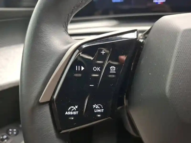 Peugeot 3008 hybrid 145 e-dcs6 — photo 18