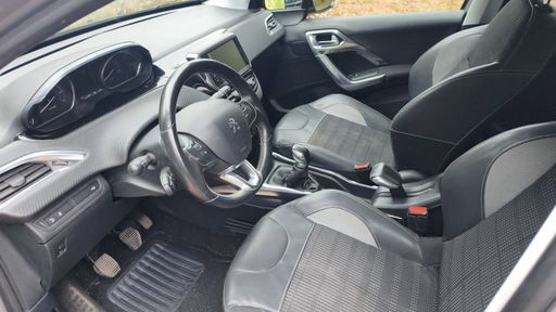 Peugeot 2008 1.6 VTi 120 - Allure – 2013 – 145338 km – Essence – Boîte Manuelle — photo 14