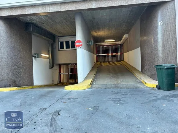 Stationnement Location Saint-Étienne   75€