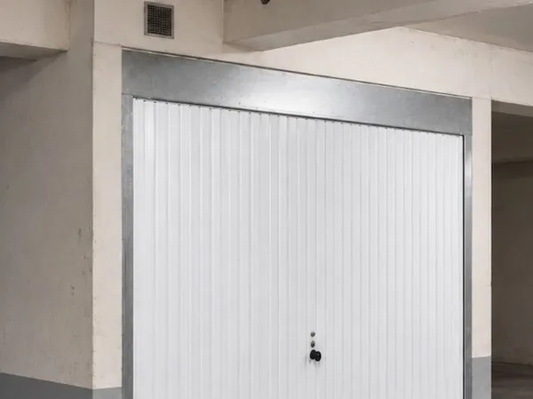 Location box fermé - Paris 19e - Avenue Secrétan