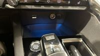 Peugeot 3008 HYBRID4 300ch GT Pack e-EAT8 — photo 30