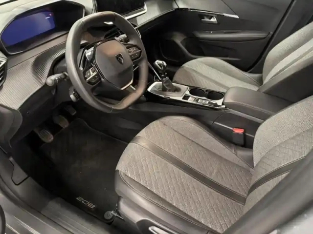 Peugeot 208 1.2 puretech 100ch s&amp;s allure — photo 13