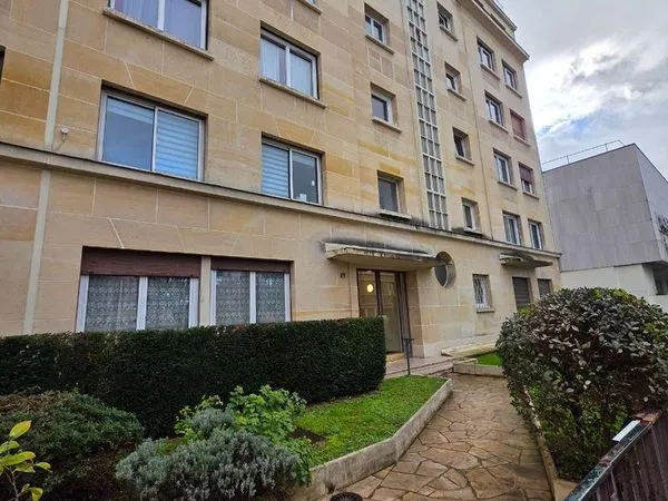 Appartement 8 pièces 168 m²