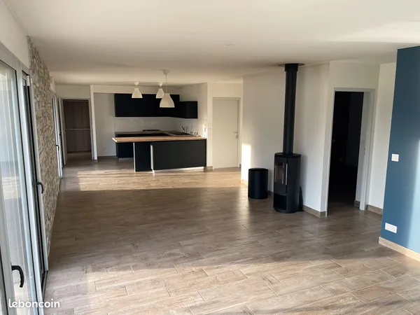 Maison contemporaine de plain-pied - 105 m² - Triangle SAINTES / PONS / COGNAC
