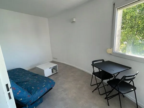 T2 32 m2 + garage secteur polyclinique