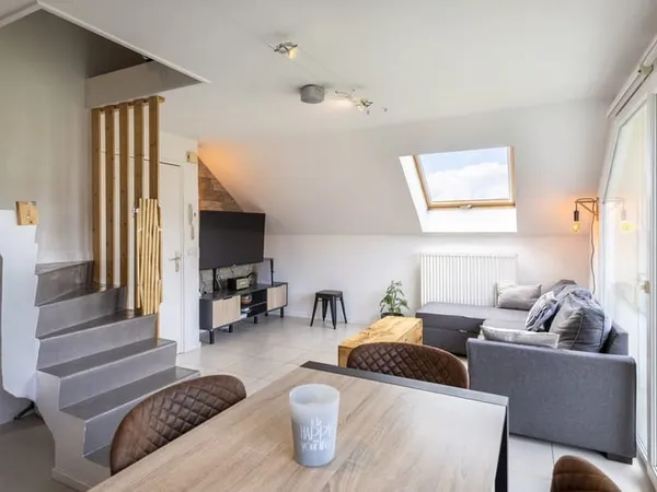 En exclusivité Duplex T3/4 lumineux avec terrasse, balcon, garage et cave