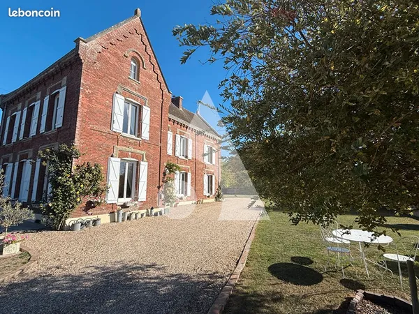 Propriété 10 pièces 279 m²