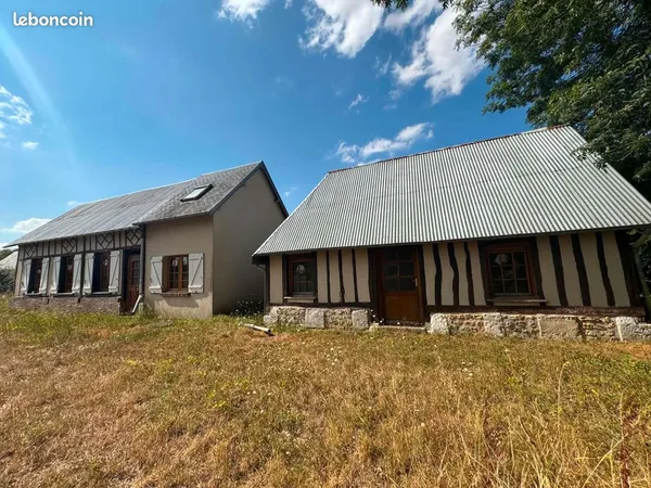 Maisons anciennes à réhabiliter sur terrain à bâtir de 2 474 m2