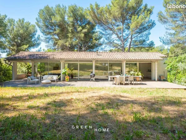 Propriété 6 pièces 200 m²