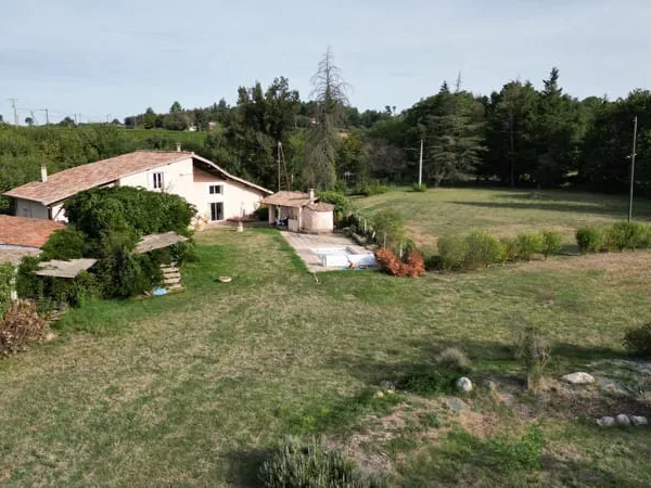 ROMANS SUR ISERE PROPRIETE SUR ENVIRON 12 000 M2 DE TERRAI