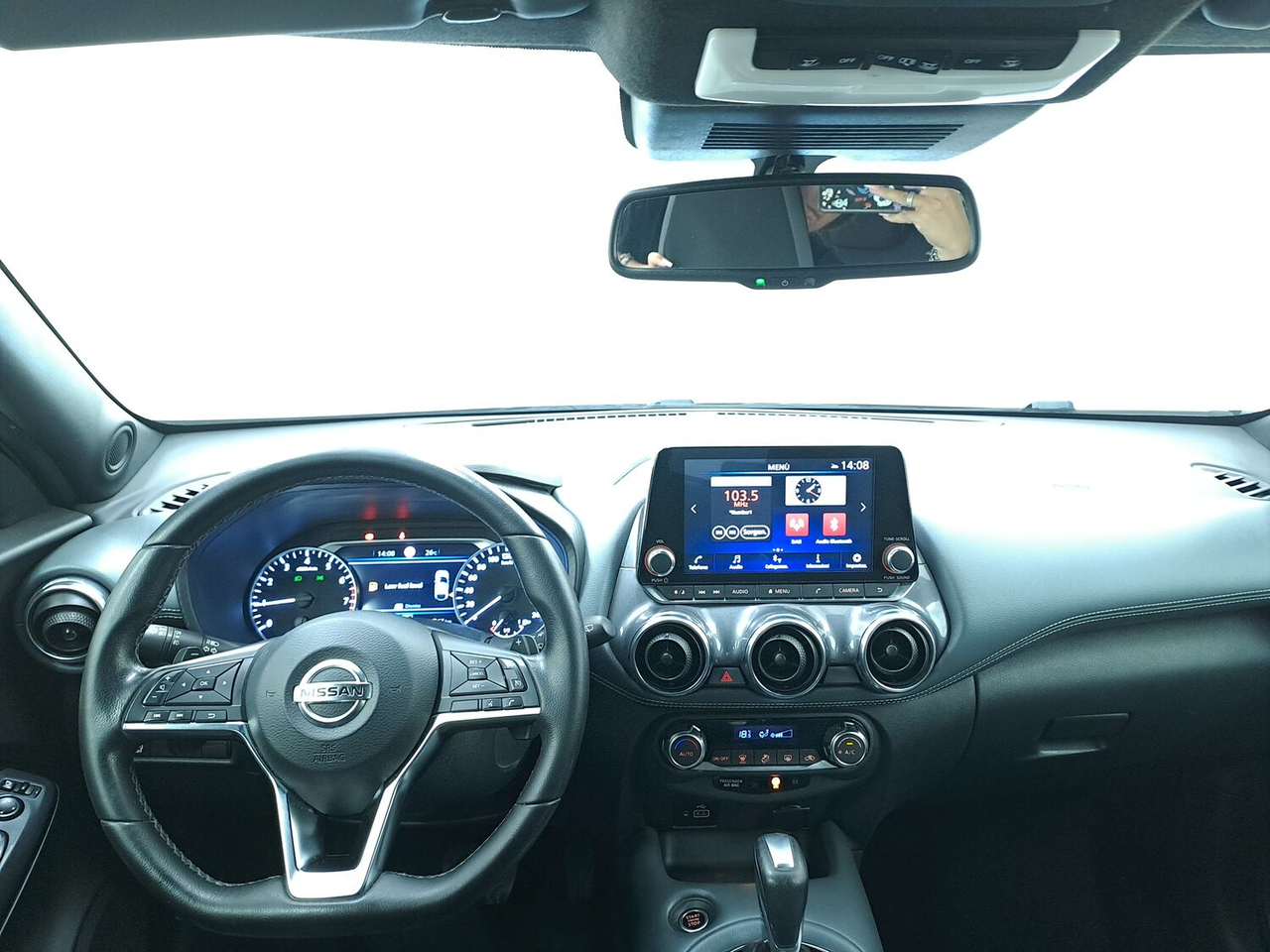 Nissan Juke — photo 16