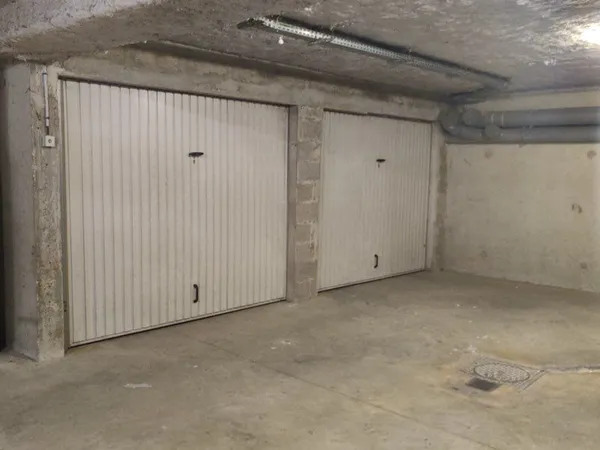 Box 13m2 à louer Chennevières sur Marne centre-parcking souterrain sécurisé