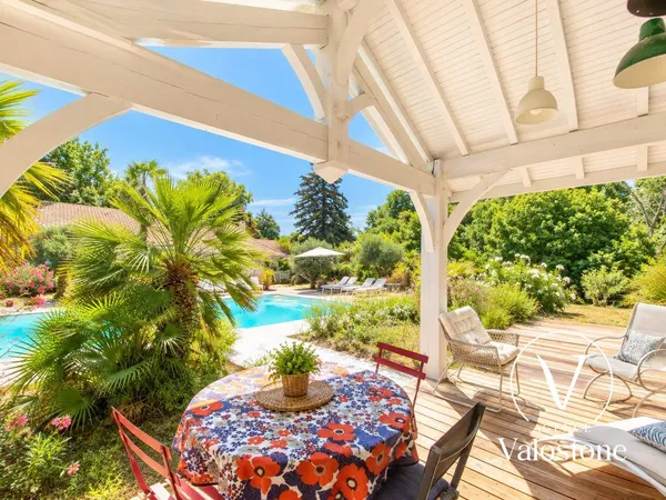 Maison de luxe 6 pièces 278 m²