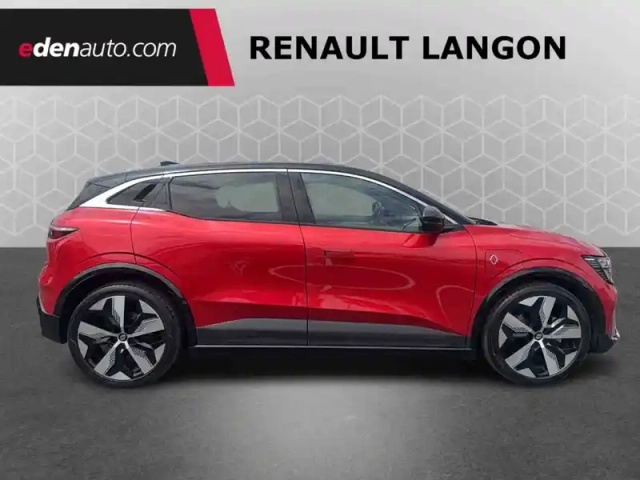 Renault Megane e-tech ev40 130ch standard charge — photo 6