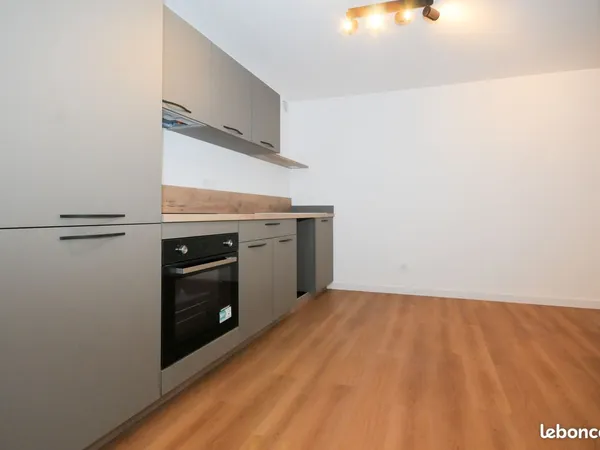 THONON-LES-BAINS - RÉNOVÉ - Hyper centre, appartement à vendre T2 de 49,55 m2 rue Chante Coq