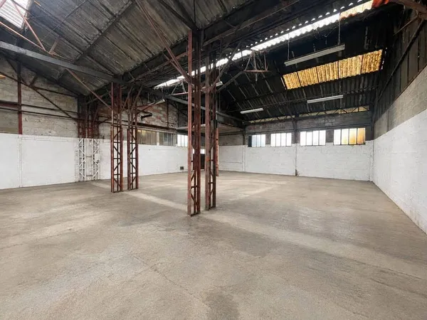 Local d'activité 190 m²
