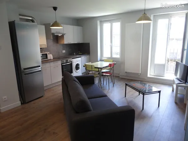 Clermont centre : chambre en colocation meublée