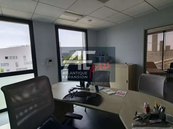 AV bureaux médicaux de 160m² à Saint-Nazaire