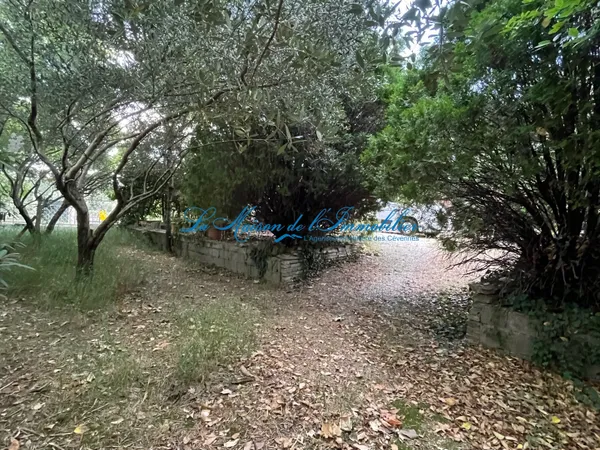 ST THEODORIT, terrain à batir de 435m2