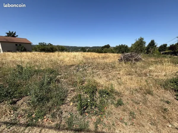 Terrain 810 m² Jozerand