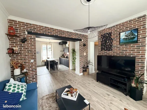 Briare-Appartement avec jardin-120m2-3chambres-sans charges de copropriété -esprit maison-entrée ind