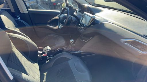 Peugeot 2008 Crossway 1.2 130.00 - Crossway – 2019 – 98297 km – Essence – Boîte Manuelle — photo 22