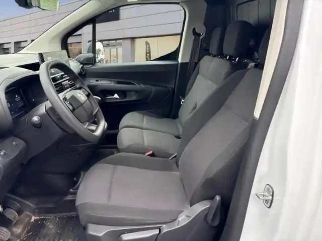 Opel Combo Cargo m 650 kg bluehdi 130 s&amp;s bvm6 — photo 9