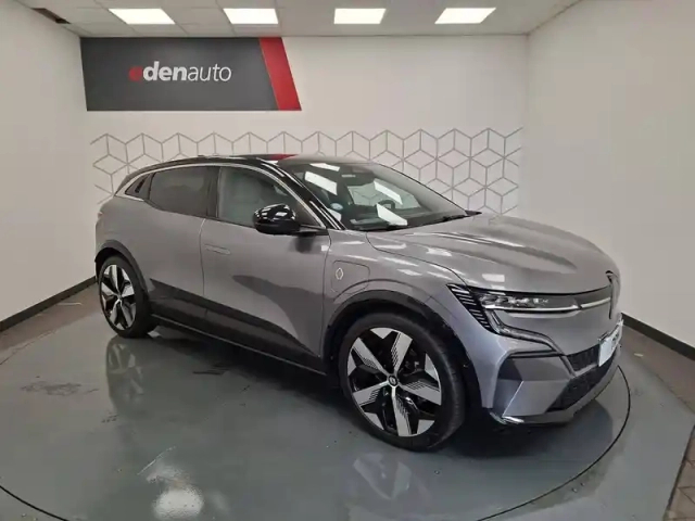 Renault Megane e-tech ev60 220 ch super charge — photo 9