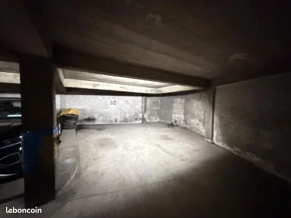 Garage 24 m² Saint Etienne