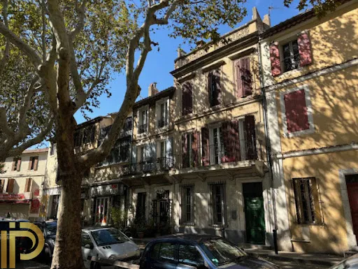 Maison 7 pièces 220 m²