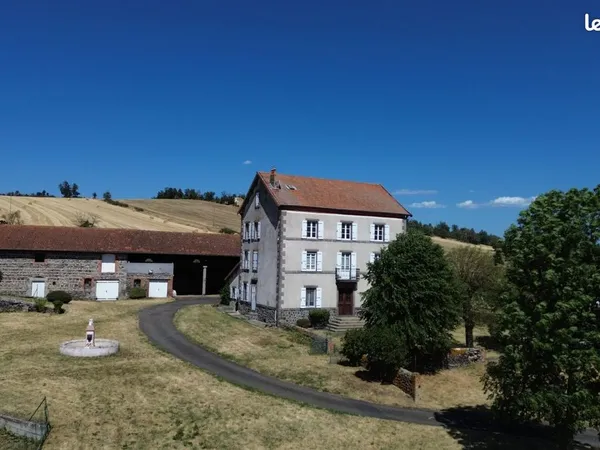 Maison 8 pièces 200 m²