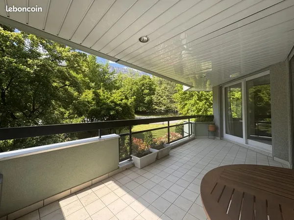 Appartement 3 pièces 104 m²