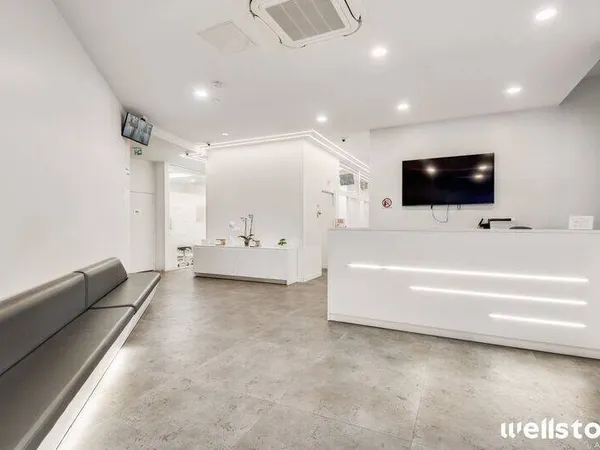 Bureau 297 m²