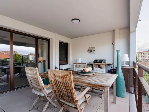 NARBONNE - RESIDENCE SECURISEE - ASCENSEUR - TERRASSE