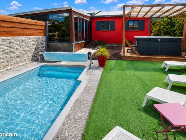Saint-Joseph - Maison F5 de 93m2 sur terrain de 450m2 avec piscine et Jacuzzi