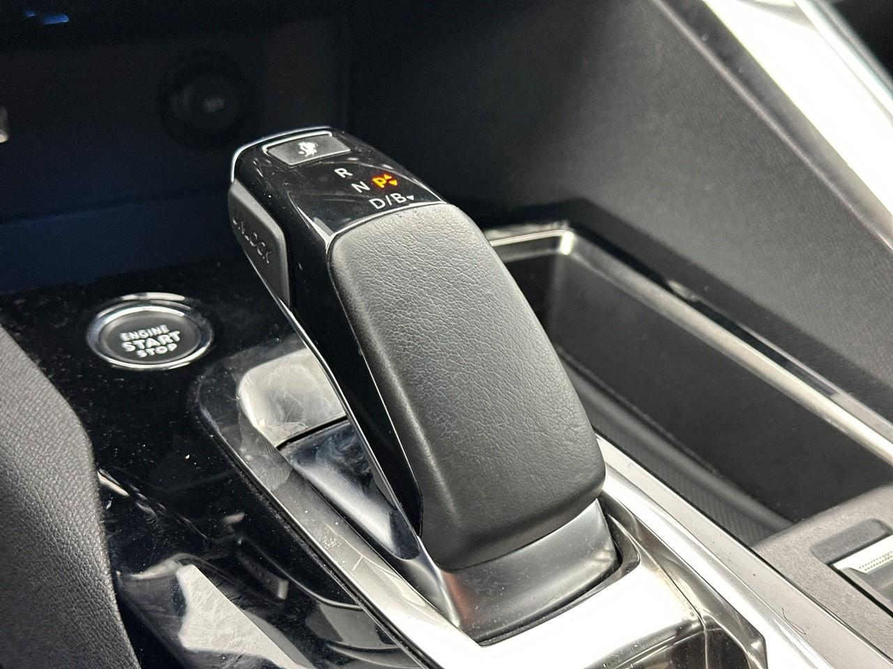 Peugeot 3008 hybrid 225 e-eat8 gt — photo 30