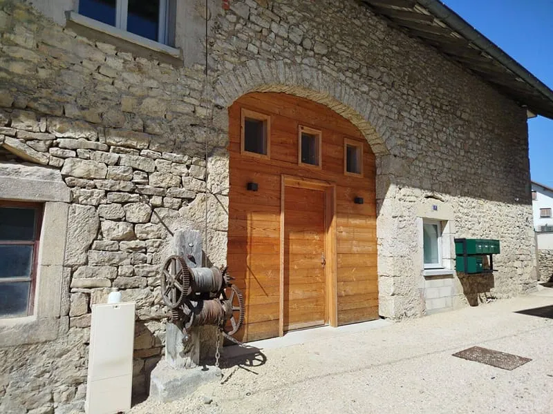 Photo 1